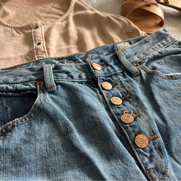 We the Free People High Rise Jeans Button Fly Raw Hem Distressed - Picture 2 of 12